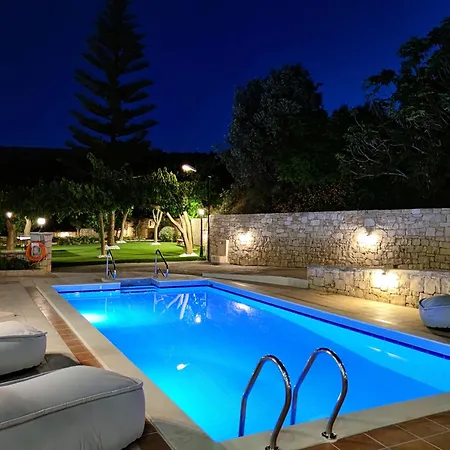 Kipo Paradiso Stone Villa *